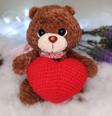 Amigurumi Bear with a heart Free Pattern